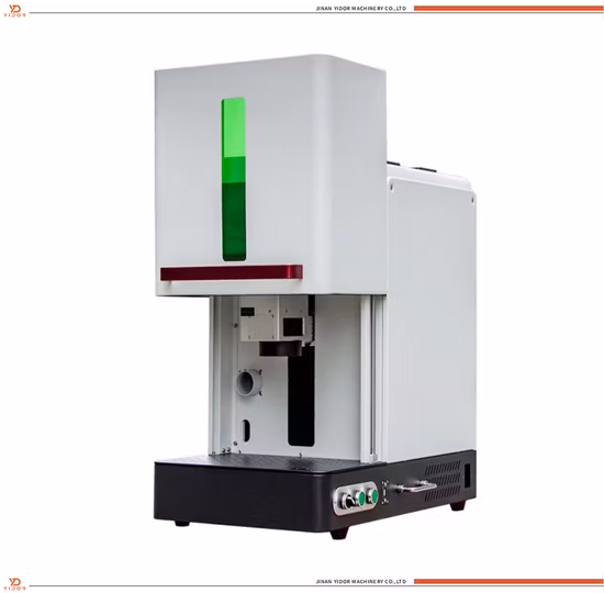 Auto Focus Mini Machine de marquage laser à fibre de type entièrement fermé pour impression de logo couleur métal Gravure d'étiquettes pour animaux de compagnie Plaque d'immatriculation Carte mémoire