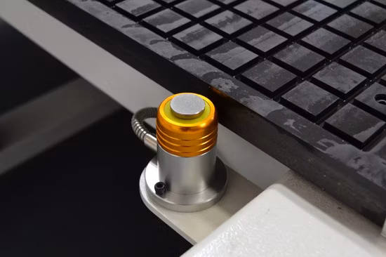 Machine à bois à changement d'outil automatique Atc 1530 Machine de gravure et de découpe CNC pour meubles